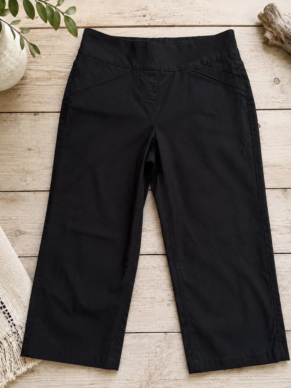 Eastbound Petites Black Stretch Cropped Pants Size 8P